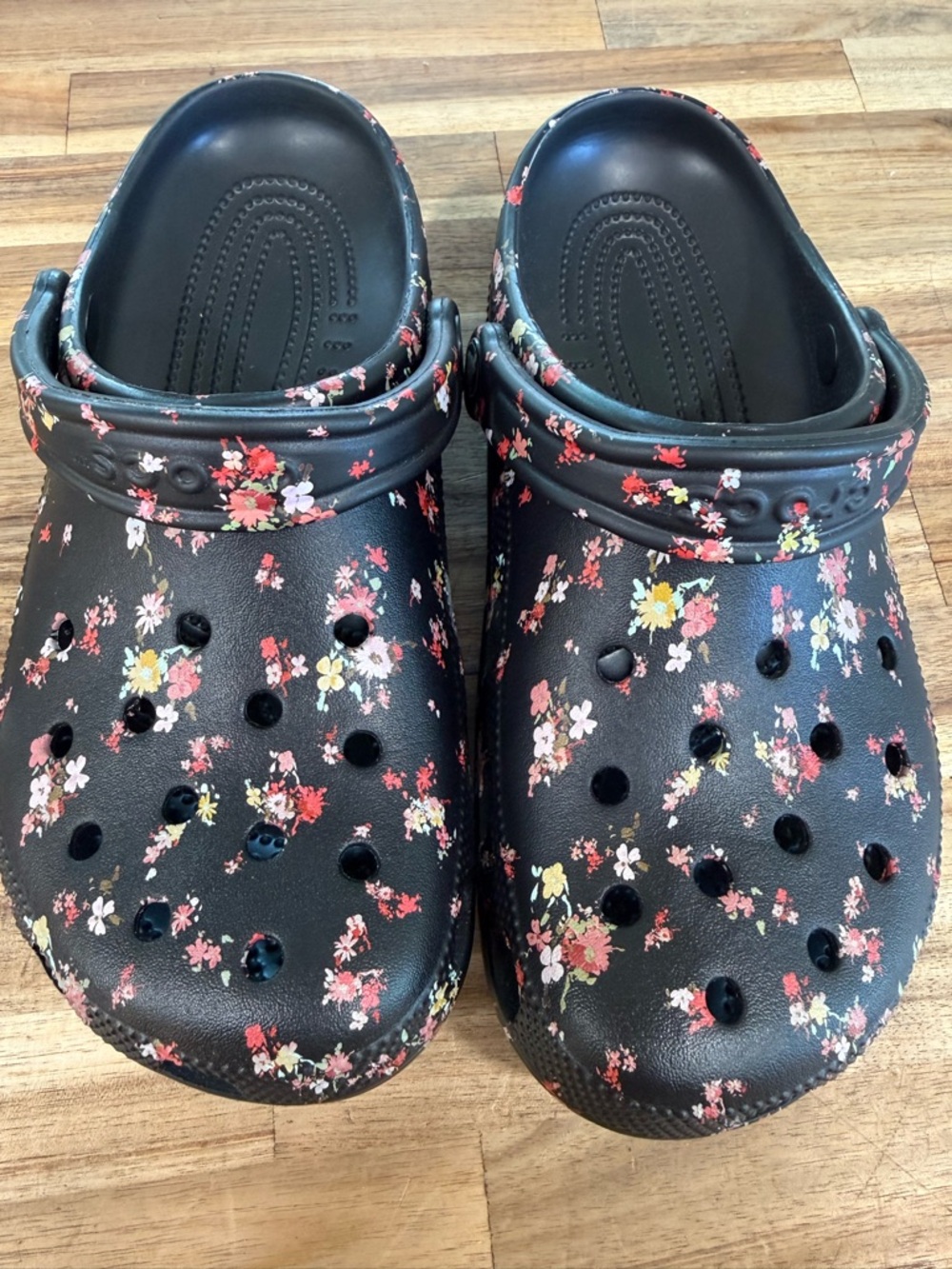 Women’s Crocs Classic Clog Disty Floral Black